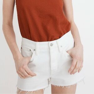 NWT Madewell Mid-Rise Relaxed Denim Shorts In Color “Tile White” SIZE 31